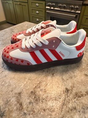 adidas gazelle silver green womens adidas Samba Indoor Shoes, White/Black/Red / 6 main image 0